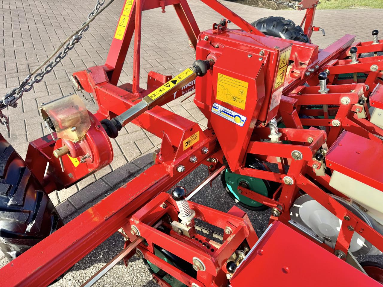 Keverneland 6 rijer bietenzaaier 6x50cm