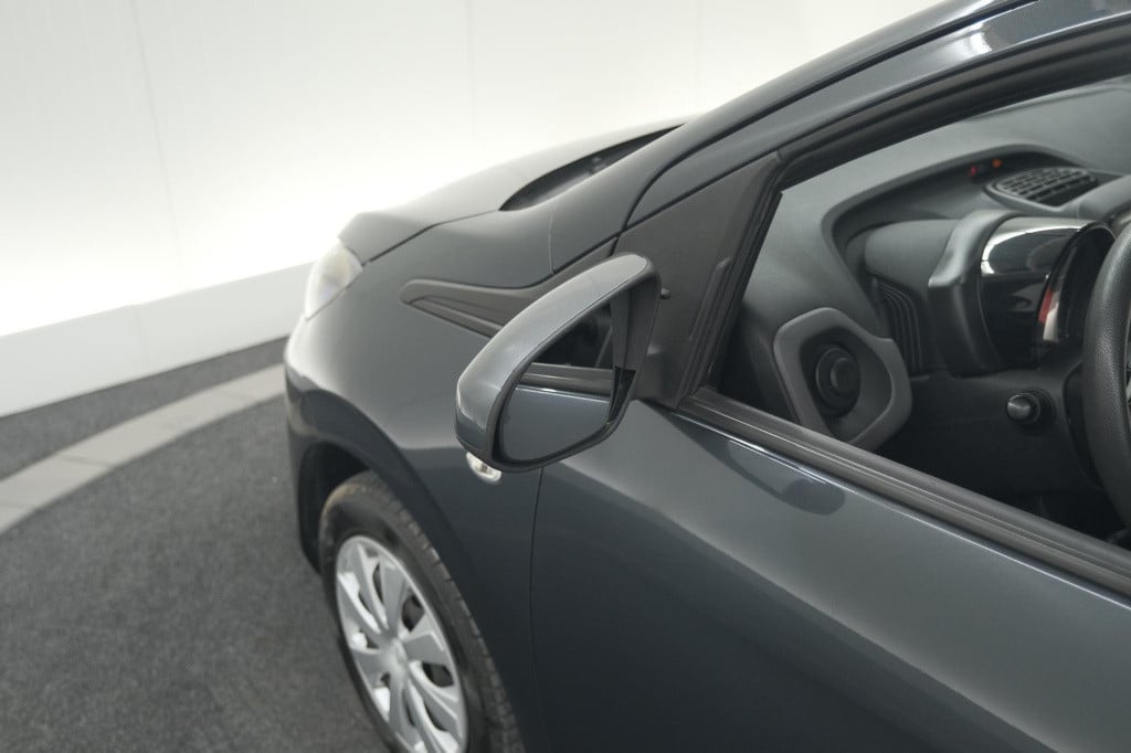 Peugeot 108 1.0 e-vti active | apple carplay | bluetooth | elektrische rame