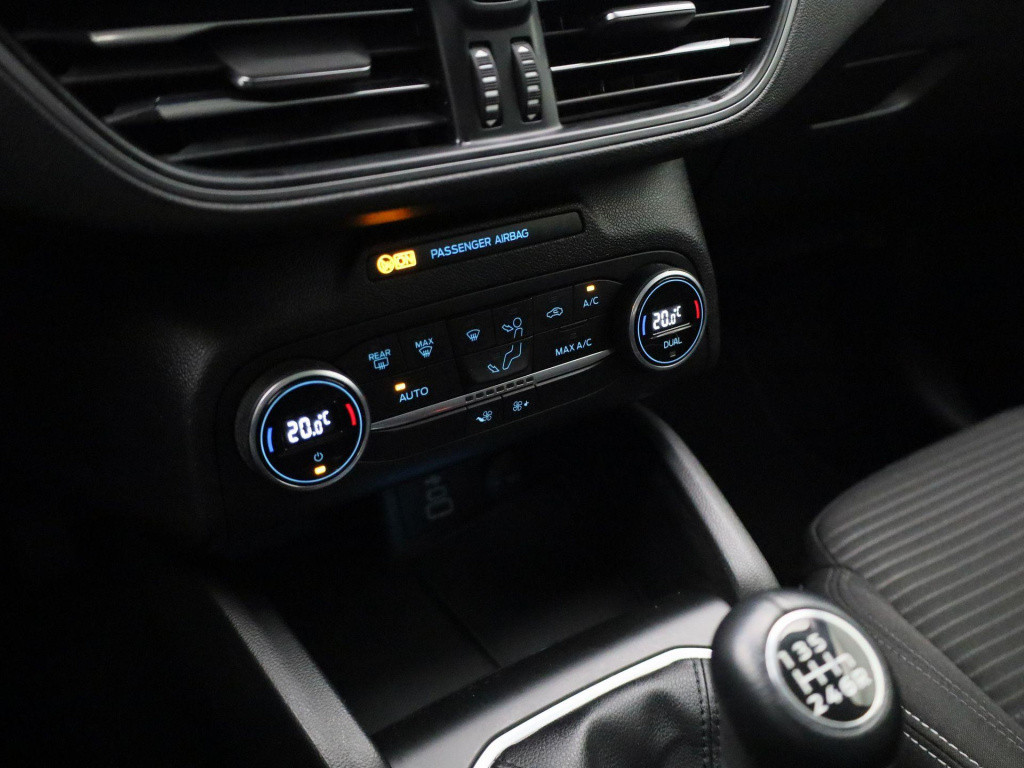 Ford Focus wagon 1.0 ecoboost hybrid titanium style | parkeer sensoren | cl