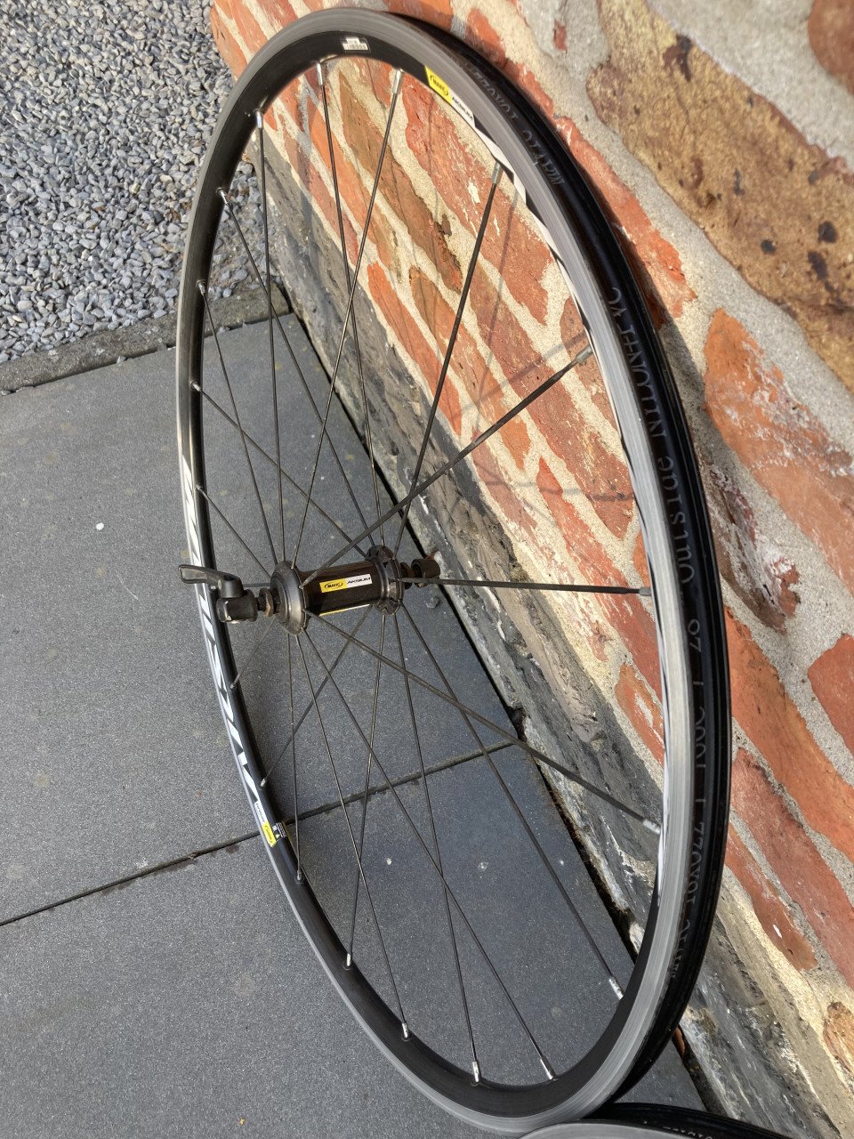 Wielset Mavic met campa body