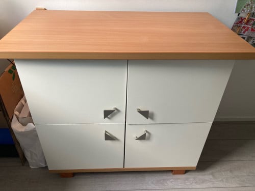 Commode kast