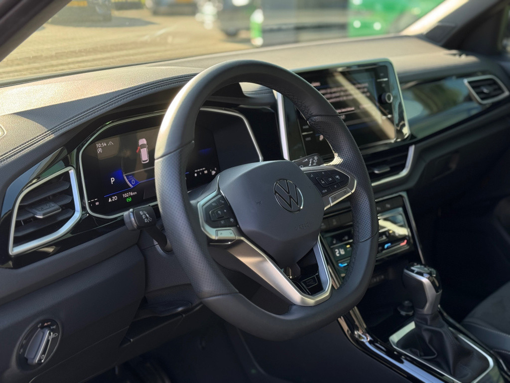 Volkswagen T-roc 1.5 tsi r-line edition * camera * massage * parkeerhulp