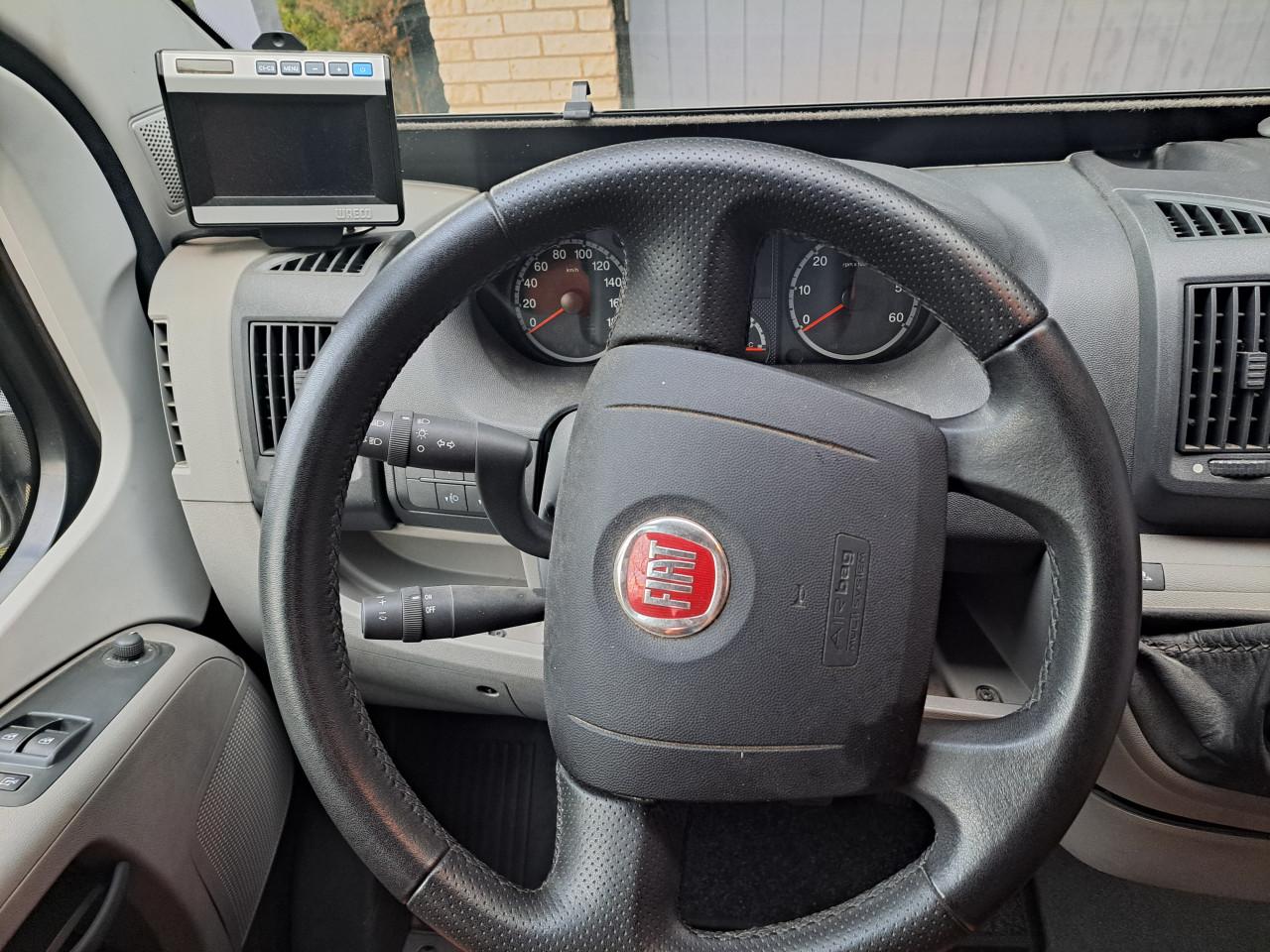 Pössl 2Win 600  |  Automaat  |  Buscamper  |  Lage km-stand