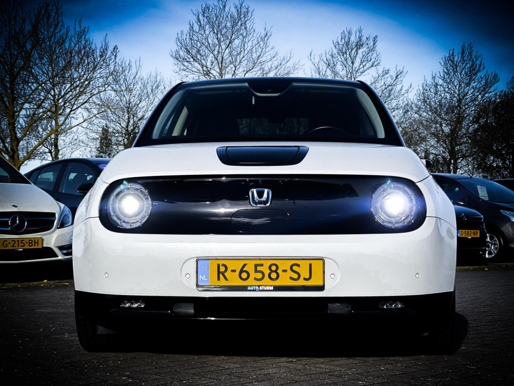 Honda E advance 16" | panoramadak | navigatie | 360° camera | stuur- + stoe
