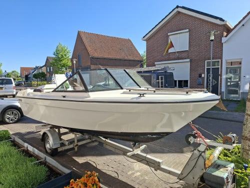 Te koop,  Beekman Pallas 520 inclusief trailer en 60PK Yamaha