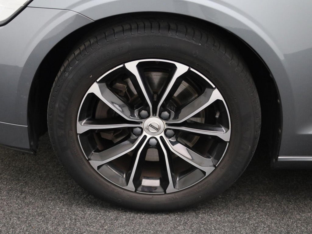 Volvo V60 2.0 b3 business pro | automaat | navigatie | apple carplay / andr