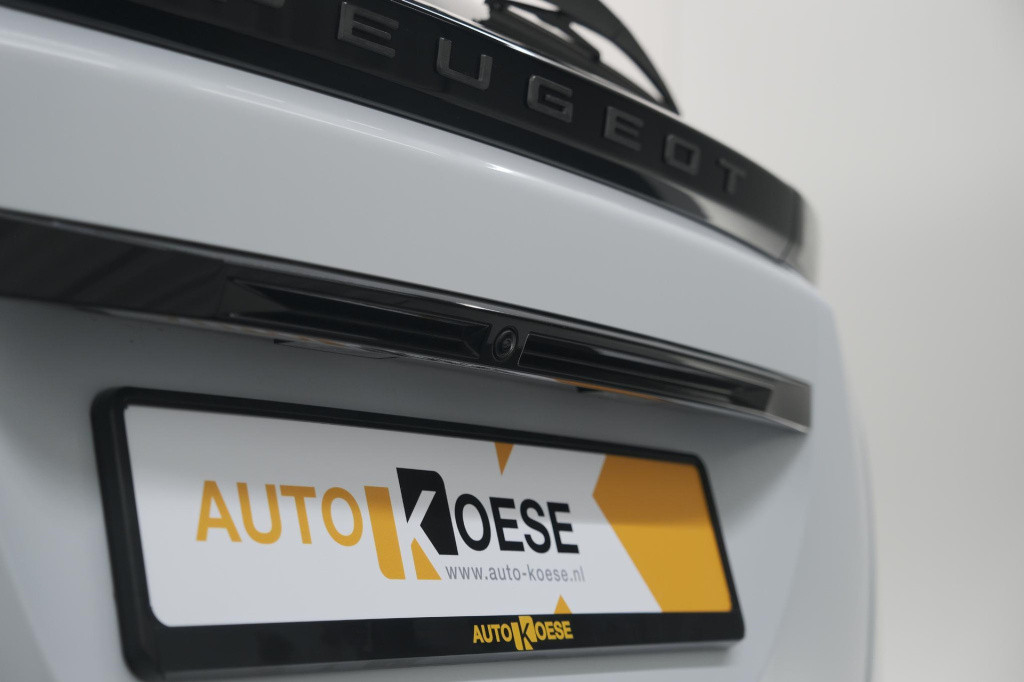 Peugeot 2008 puretech 130 eat8 allure | camera | navigatie | apple carplay 