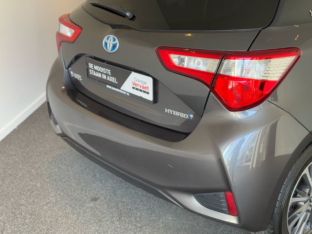 Toyota Yaris 1.5 hybrid y20 exclusive edition