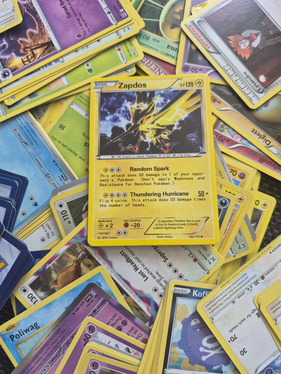 Te koop in Goes enorm veel pokemonkaarten