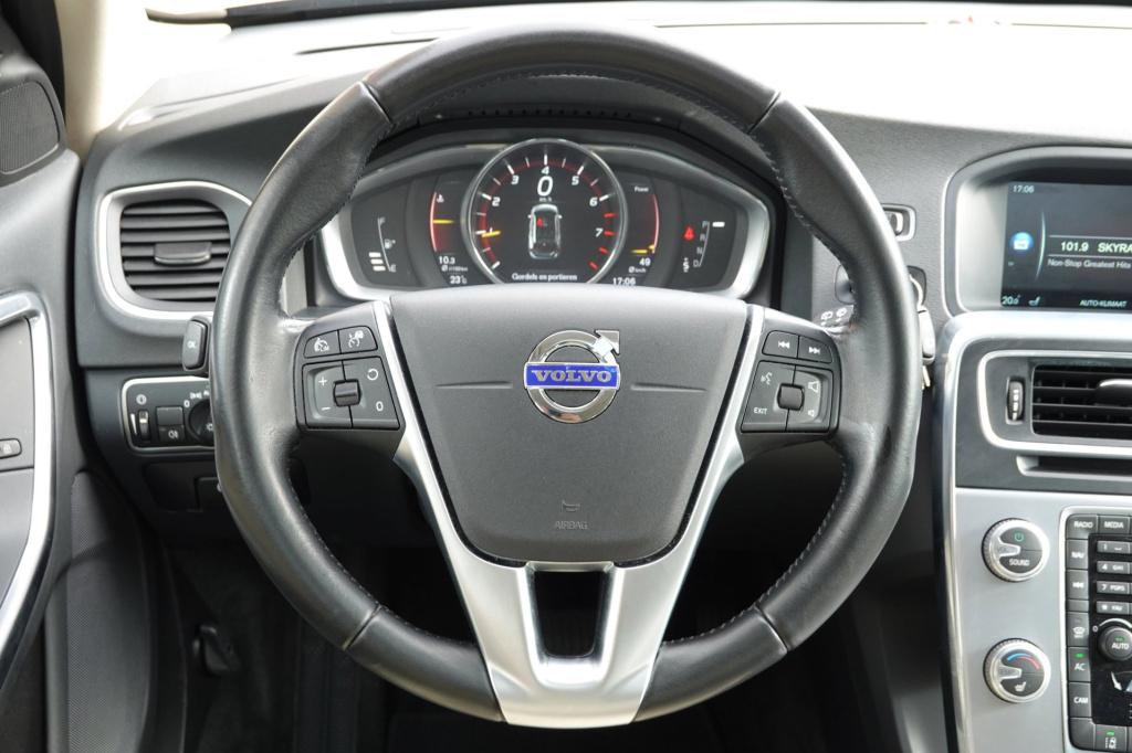 Volvo V60 cross country 2.0 t5 nordic+