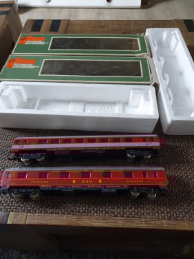 2 grote zgan vintage HO Lima Wagons, schaal 1:87 incl dozen...