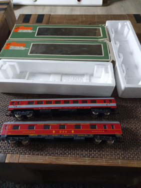 2 grote zgan vintage HO Lima Wagons, schaal 1:87 incl dozen...