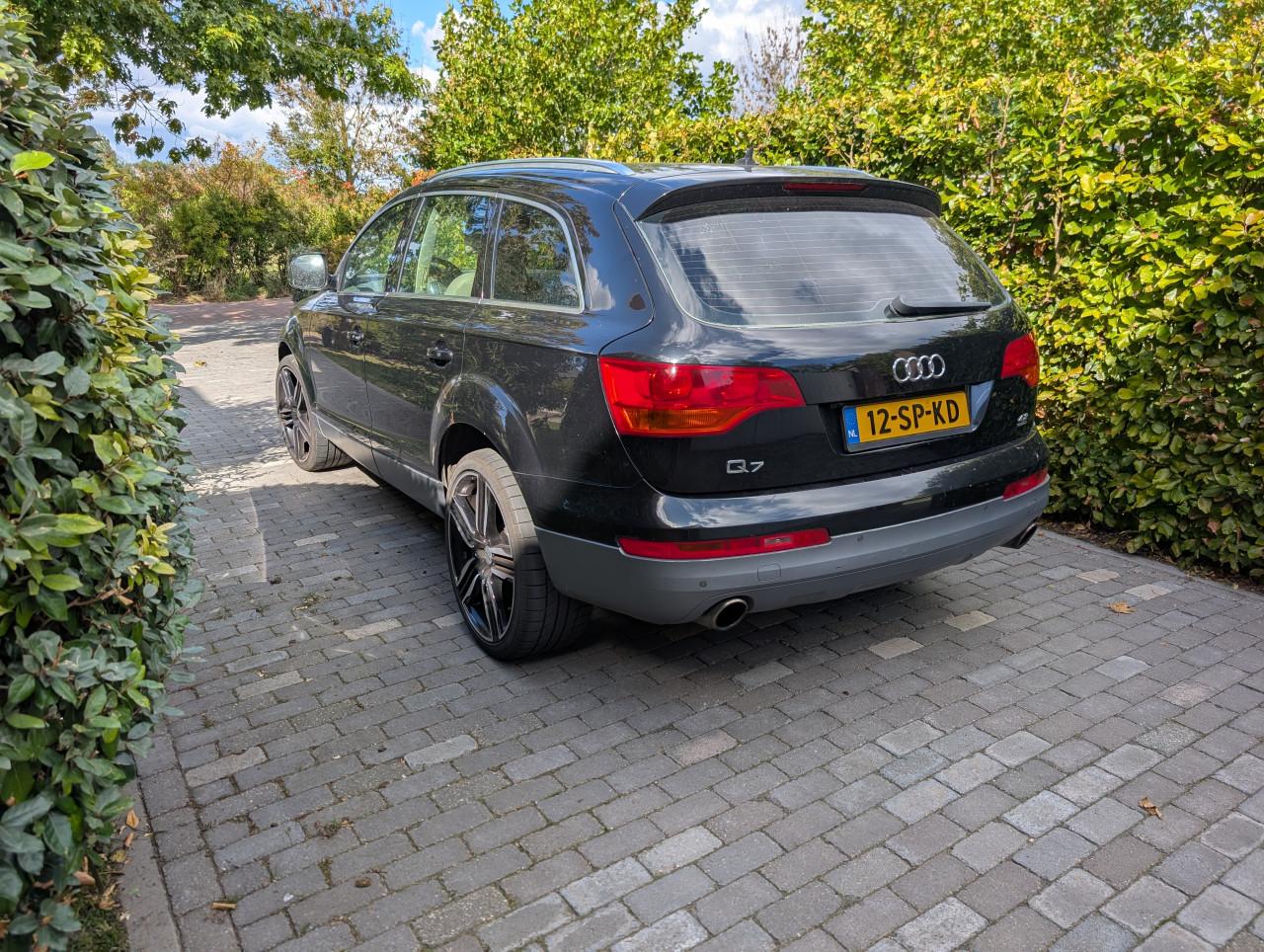 Audi Q7 4.2 V8 350pk 5+2 2006 (YOUNGTIMER) TREKHAAK: 3500kg!