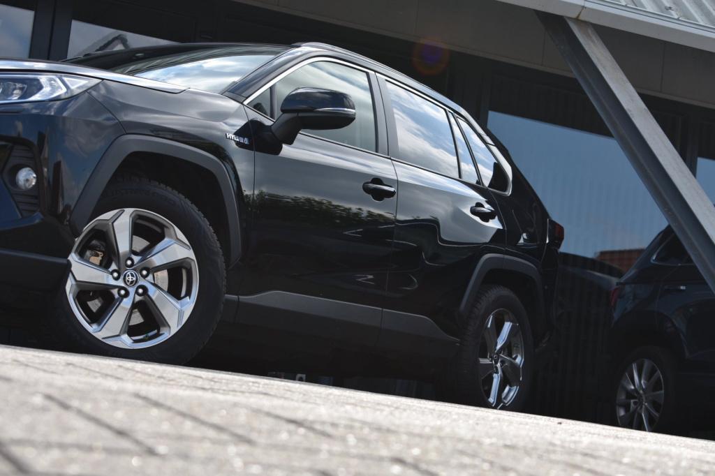 Toyota Rav4 2.5 hybrid | camera | leder | apple carplay | stoelverwarming |