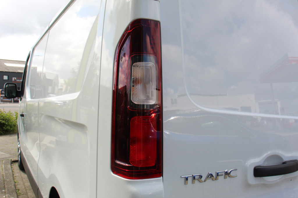 Renault Trafic 2.0 dci 130 t30 l2h1 koelwagen work edition uit voorraad lev