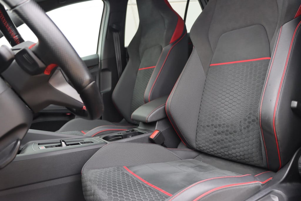 Volkswagen Golf gti 2.0 tsi clubsport 300pk dsg7