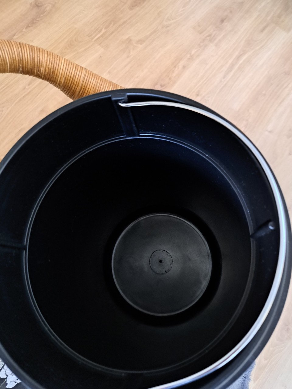 Mooie bijna niet-gebruik pedaalemmer.