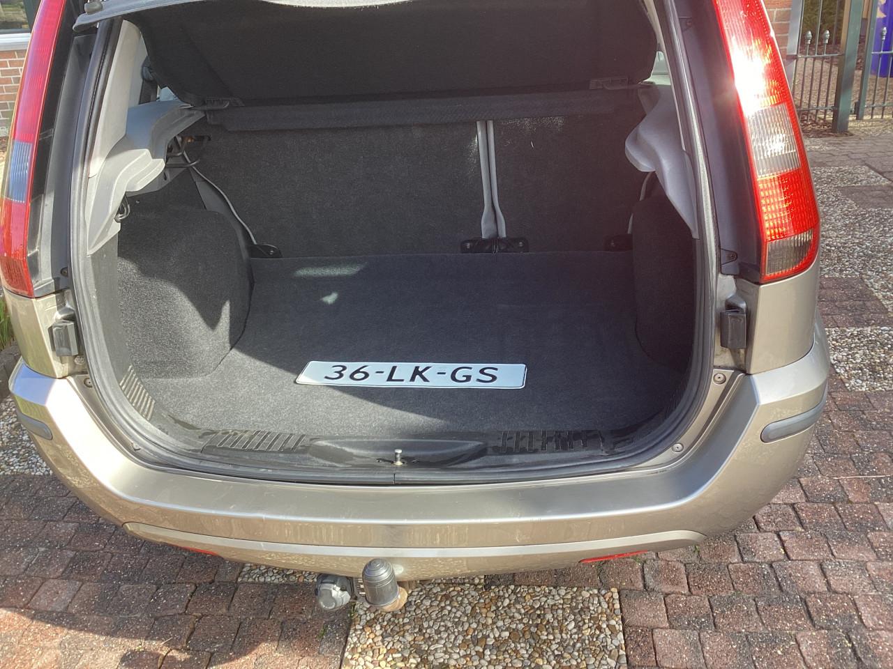 Ford Fusion Luxury 1.4 1.6V nieuwe APK en distributieriem en waterpomp