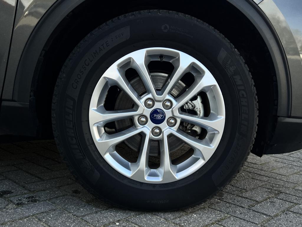 Ford Kuga 2.5 phev titanium | camera | apple/ android carplay | cruise cont