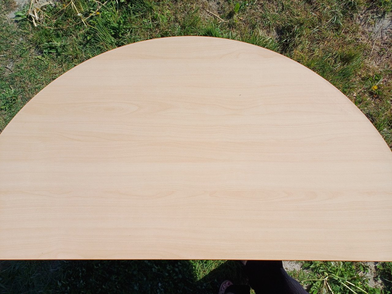 2x halfronde tafel