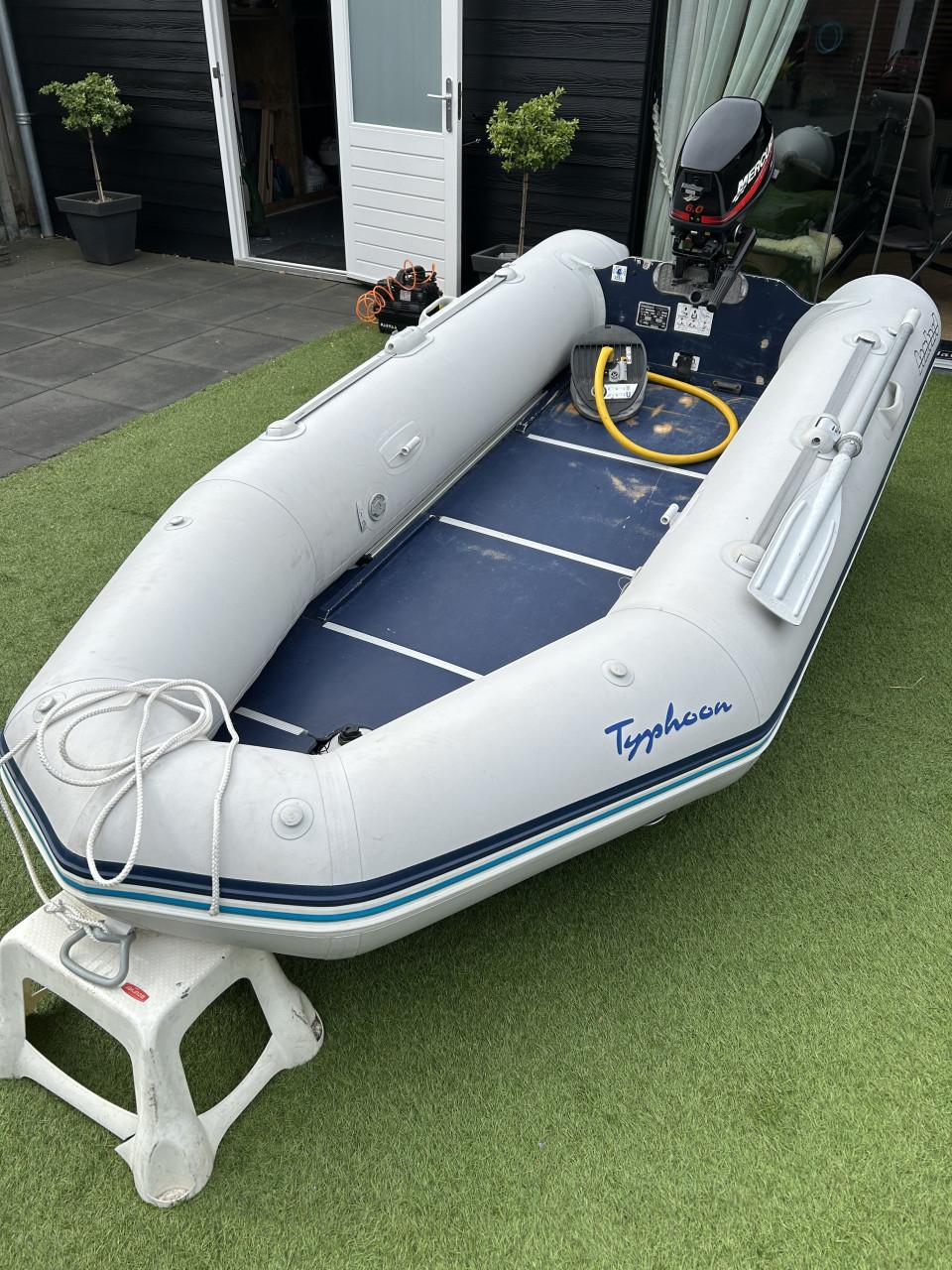 Zodiac met 6 pk buitenboordmotor