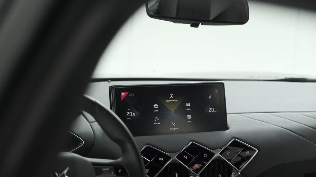 Ds Ds 3 crossback puretech 100 montmartre | parkeersensoren | apple carplay