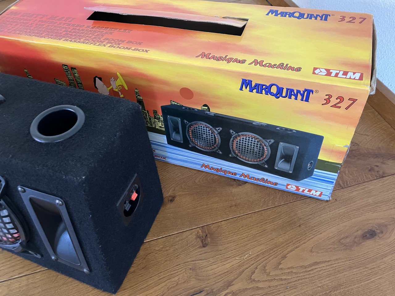 Marquant 327 – vintage boombox