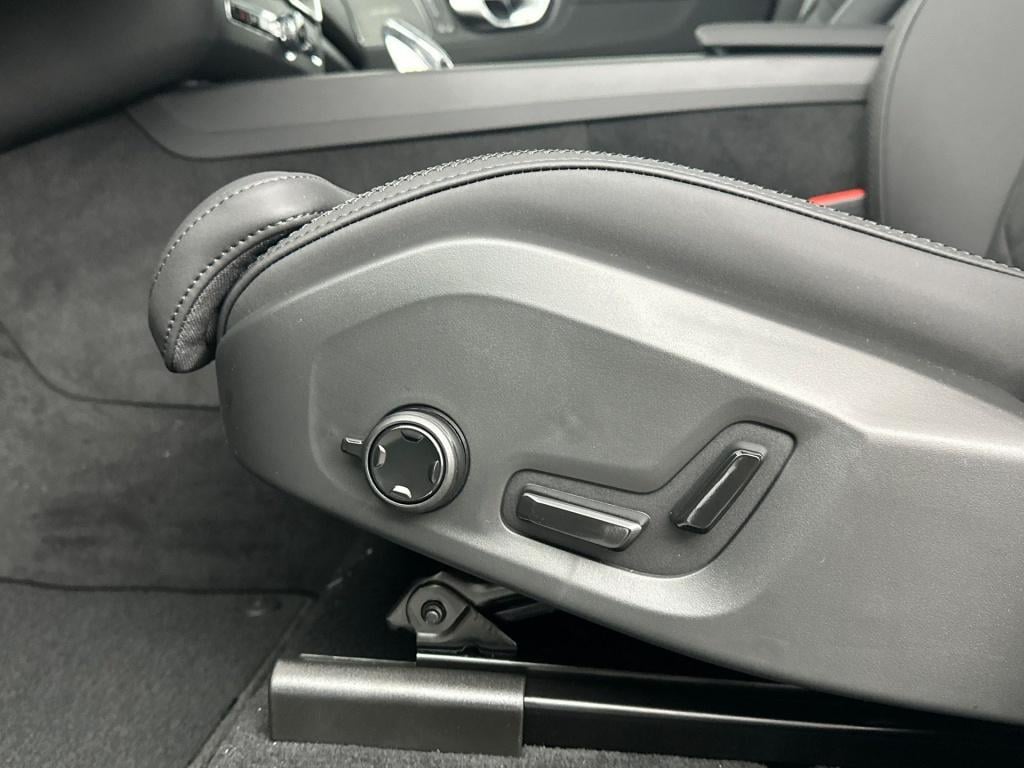 Volvo XC60 t6 awd gt plus dark | 360 camera | charcoal hemelbekleding