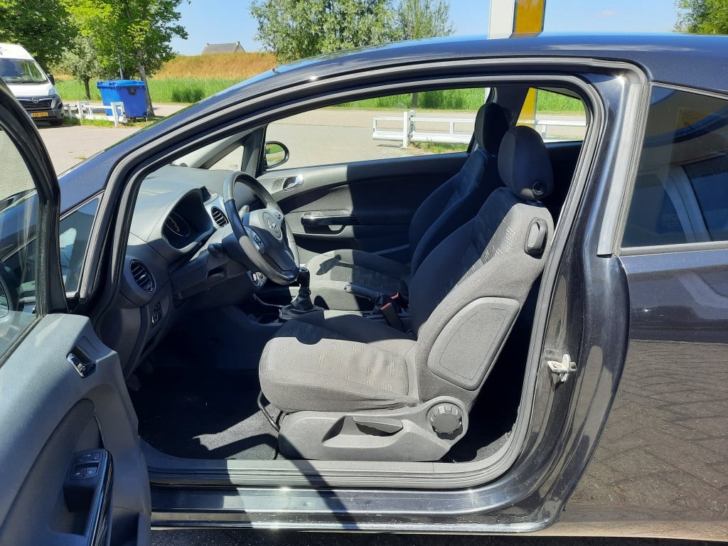 Opel Corsa 1.2-16v berlin