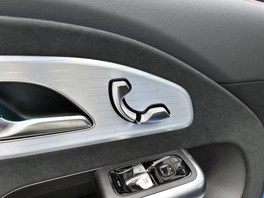 Mercedes-Benz Cla 250+ launch edition 85 kwh | multibeam led | panoramadak 