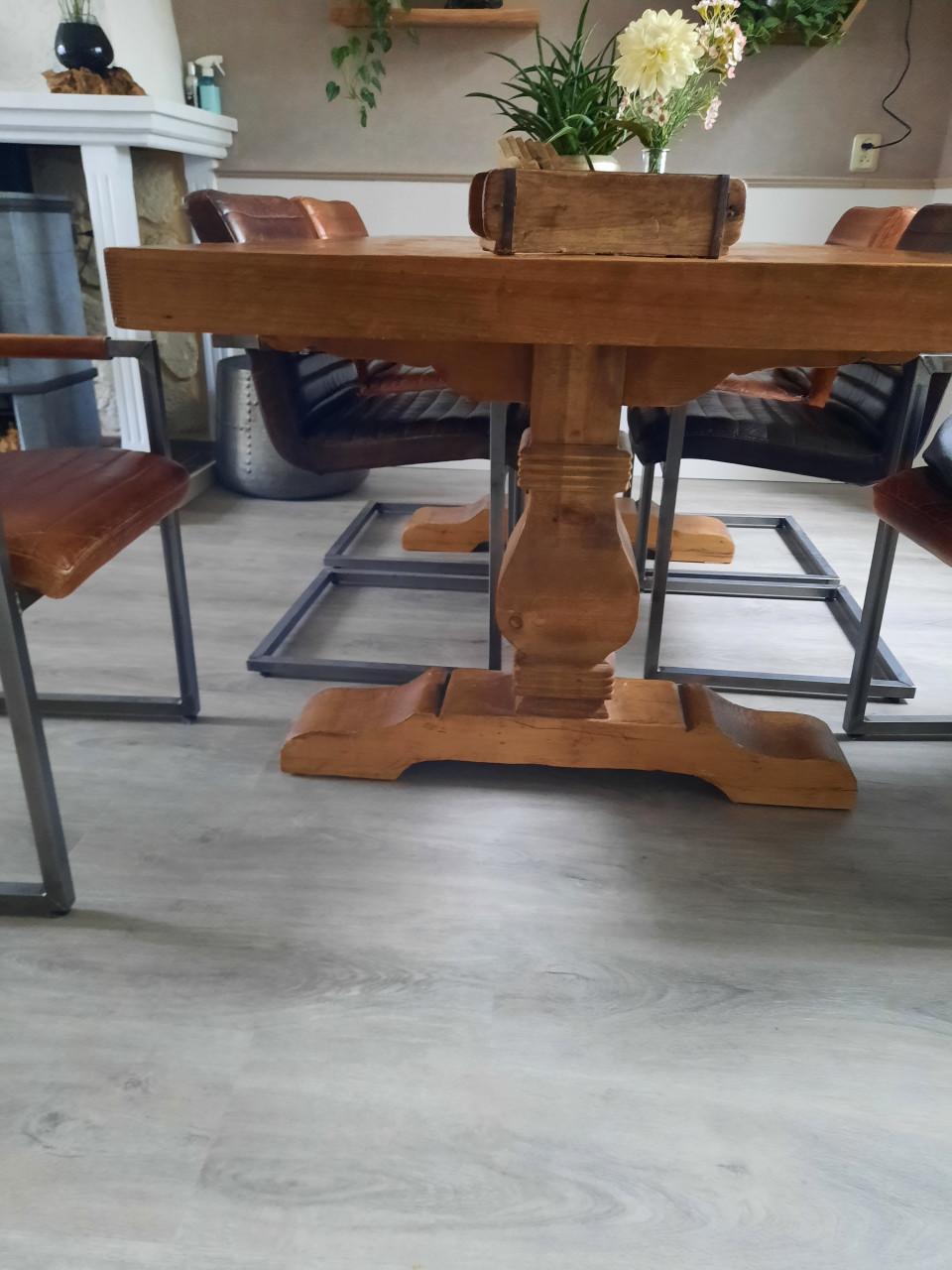 Eettafel met 6stoelen