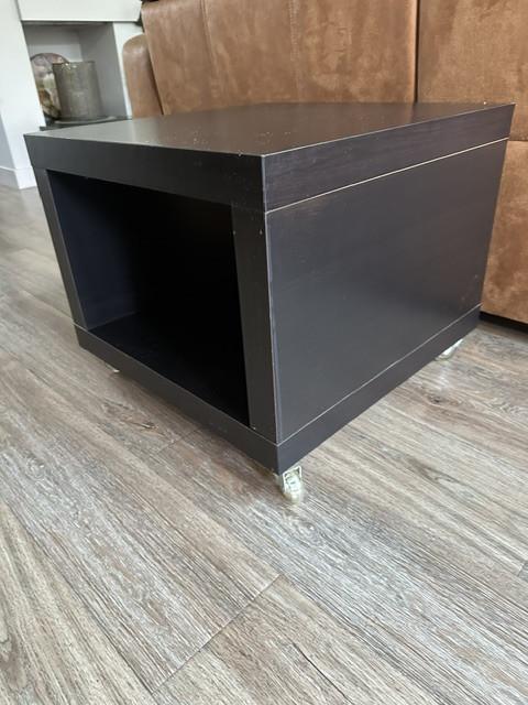 Bijzet tafel met wieltjes