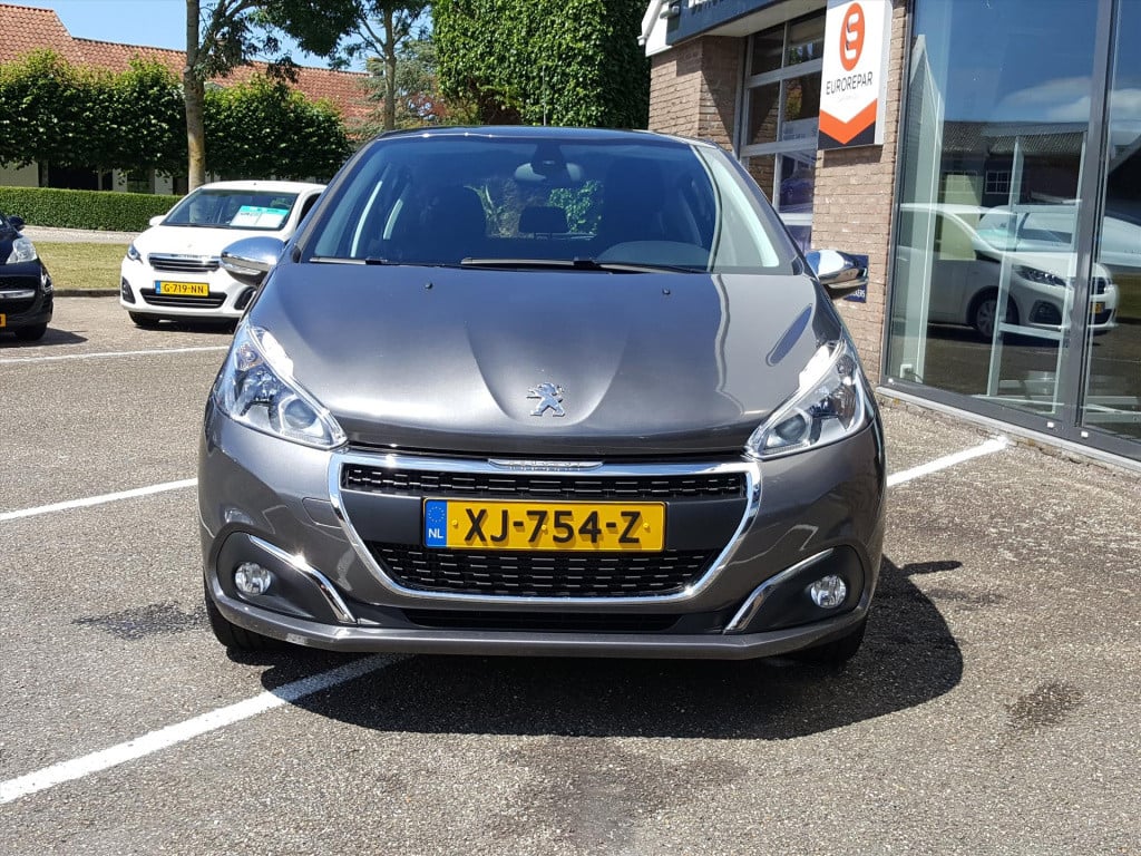 Peugeot 208 1.2 puretech 110pk 5d allure automaat6 navigatie | trekhaak | a