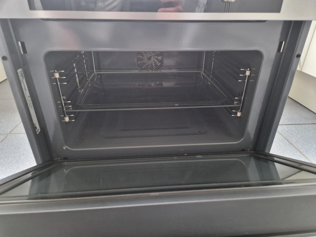 Oven