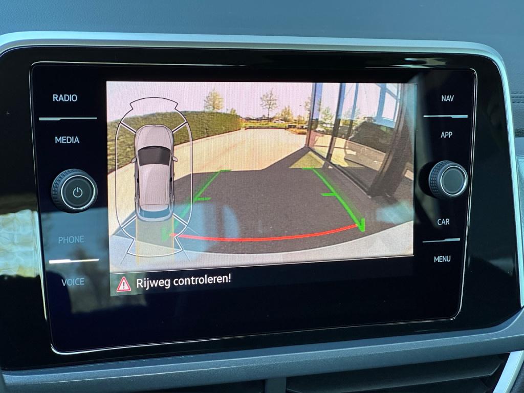 Volkswagen T-roc 1.5 tsi 150pk dsg style carplay | trekhaak | camera | keyl