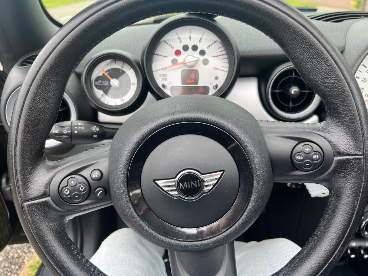 Prachtige Mini One Cabriolet uit 2012 met slechts 114.000 km