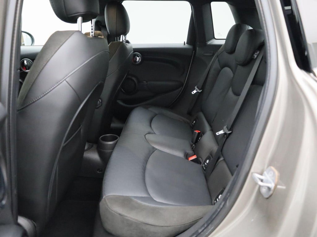 Mini Cooper mini 1.5 pepper | automaat | lage km stand | apple carplay / an