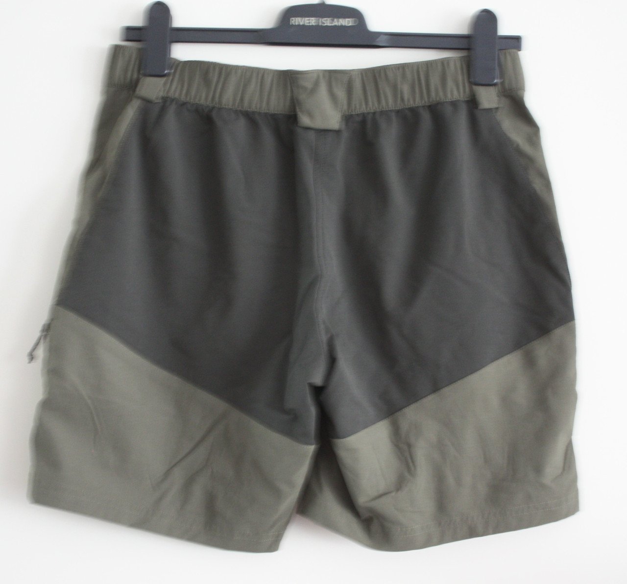Groene korte broek maat m
