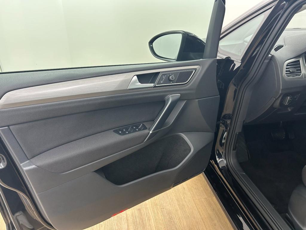 Volkswagen Golf Sportsvan occasion 1.4 tsi highline | zwart | tweedehands v