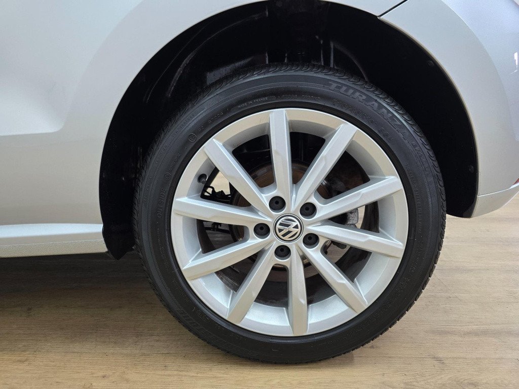 Volkswagen Polo occasion 1.2 tsi highline met carplay radio en sportieve lo