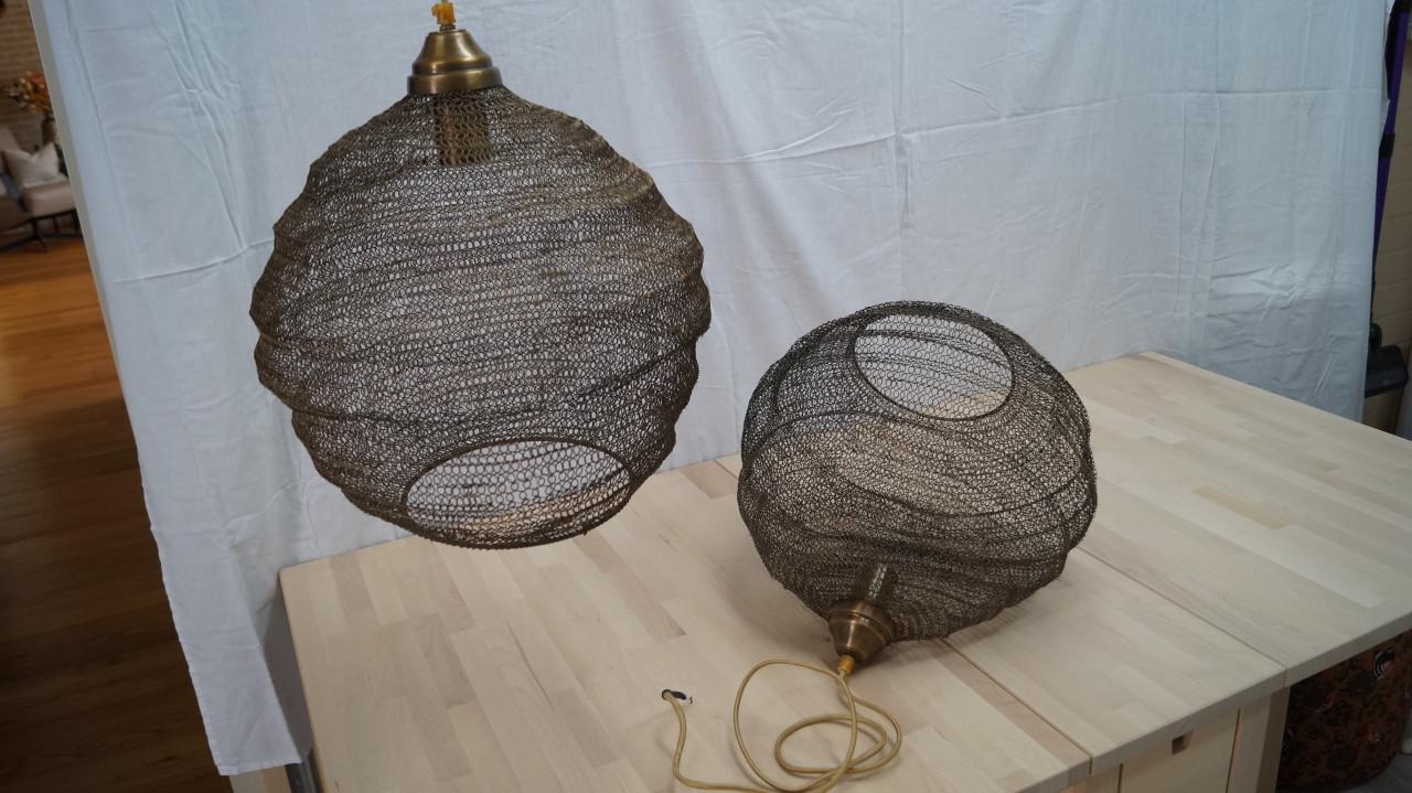 2 draad gevlochten soepele hanglampen messing kleur.