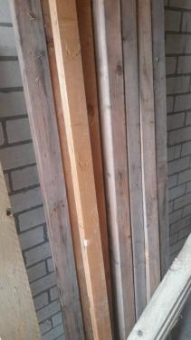 Diverse planken en kepers.