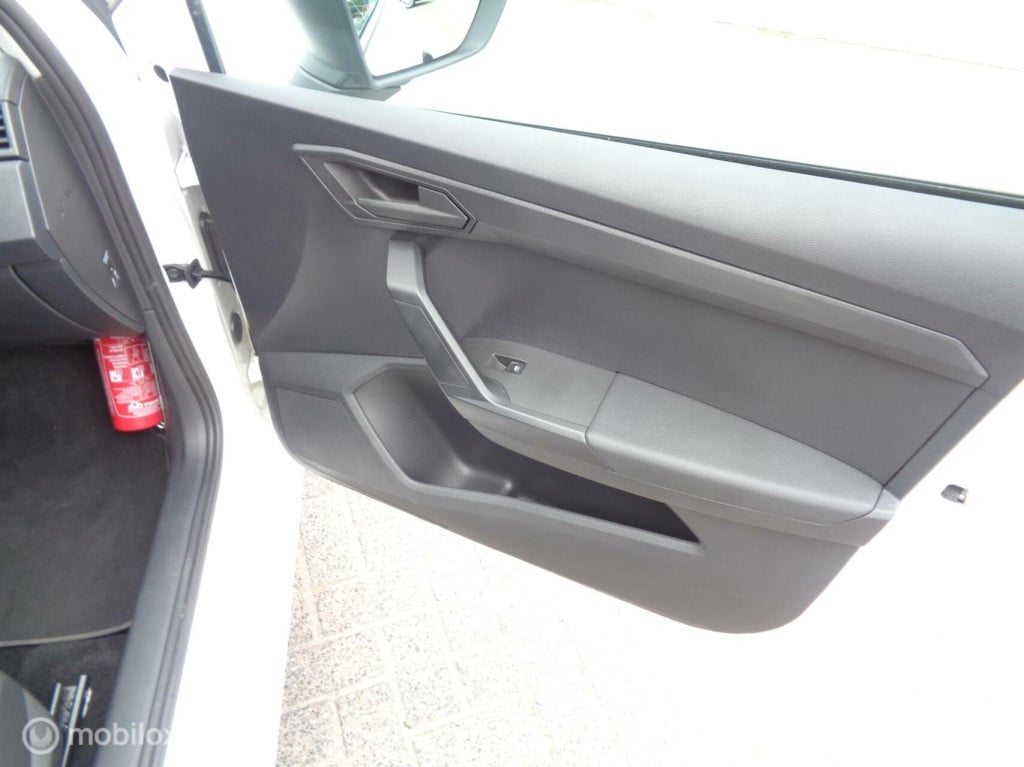 Seat Ibiza 1.0 mpi reference/airco/cruise controle/pdc/carplay/1st eig/slec