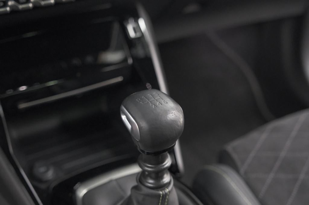 Peugeot 2008 puretech 130 gt pack | panoramadak | camera | adaptieve cruise