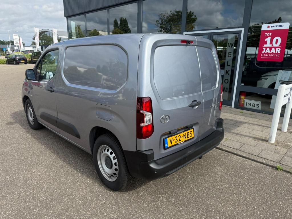 Toyota Proace city electric challenger 50 kwh