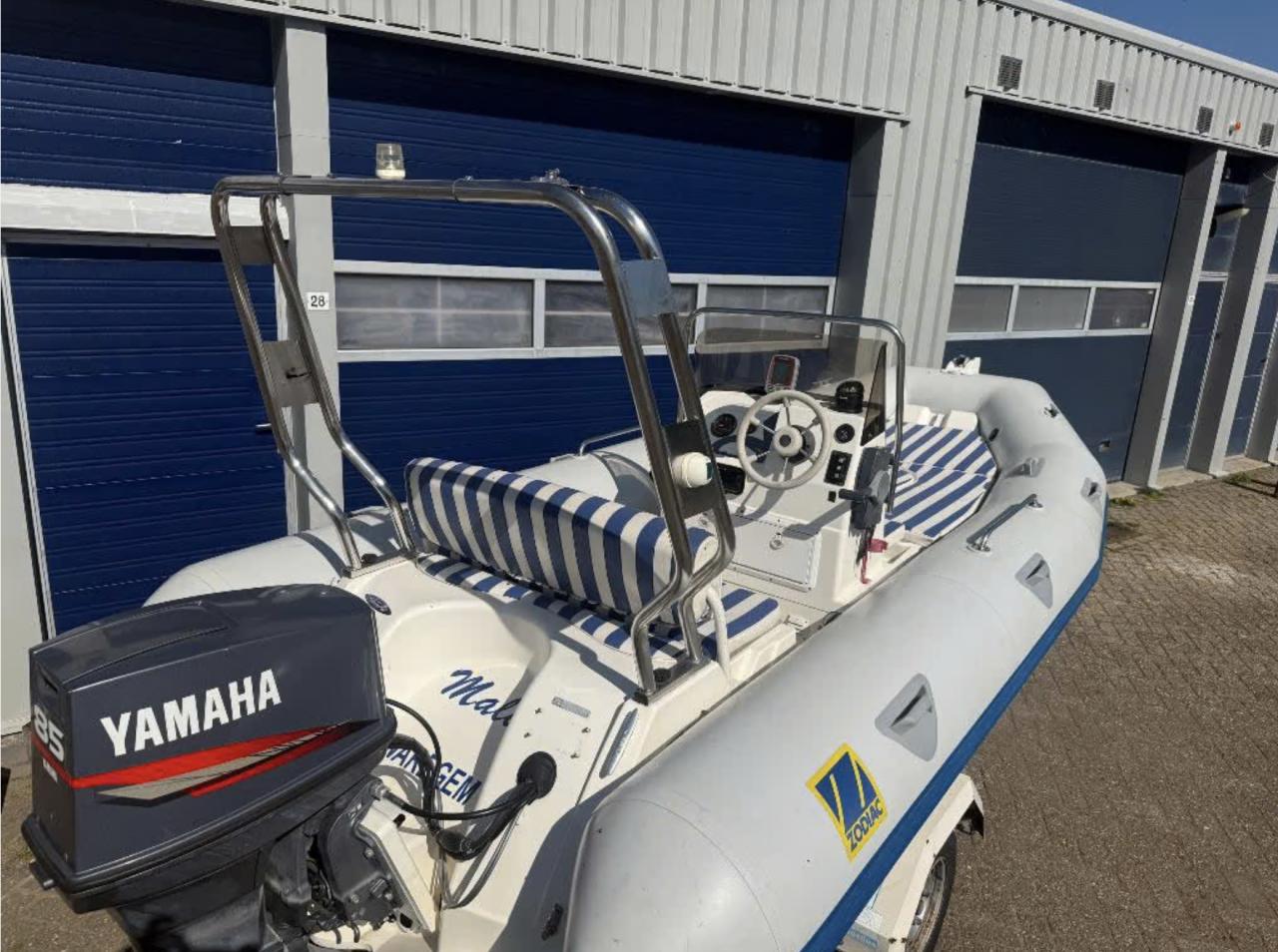 Zodiac Medline 470 met 85pk Yamaha.