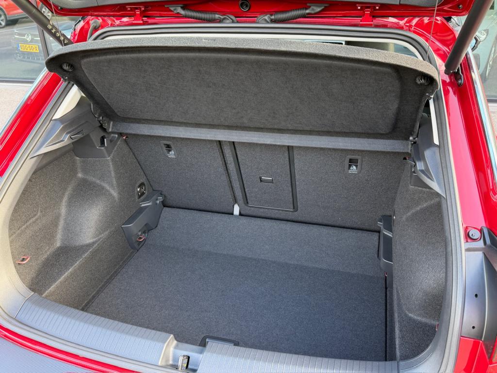 Volkswagen T-roc 1.5 tsi 150pk dsg style | navigatie | standkachel | camera