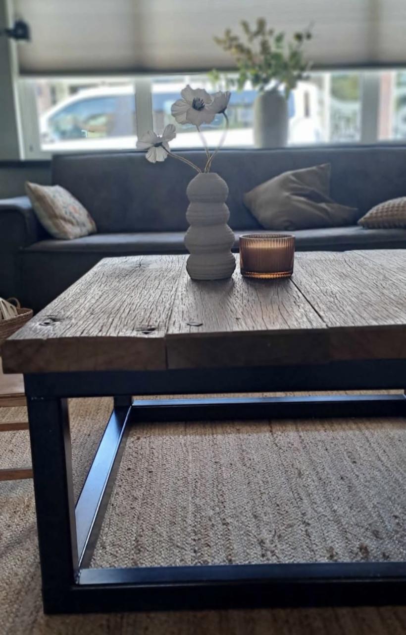 Zware massief houten salontafel