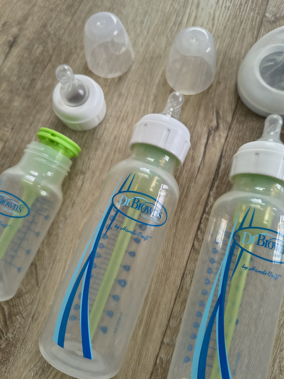 Complete set Dr Brown flessen en spelen, dopjes. Reflux fles