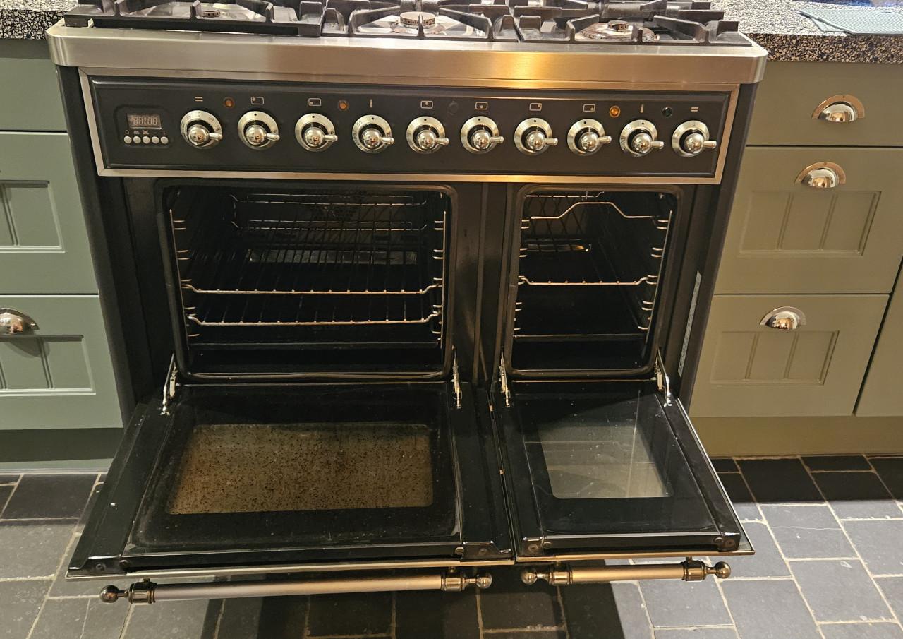 Teab: Borretie gasstel 6 pits 2 ovens!